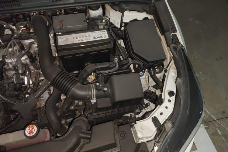 Used Toyota Levin 2022 185T CVT Luxury Edition Engine Bay Left