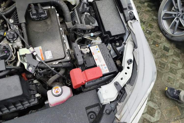 Used Toyota Levin 2022 Dual-Motor 1.8H E-CVT Progressive Edition Engine Bay Left