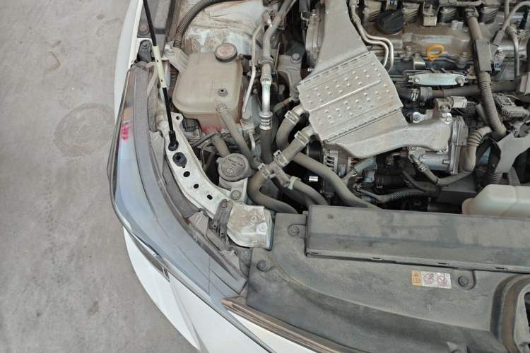 Used Toyota Levin 2022 185T CVT Luxury Edition Engine Bay Right