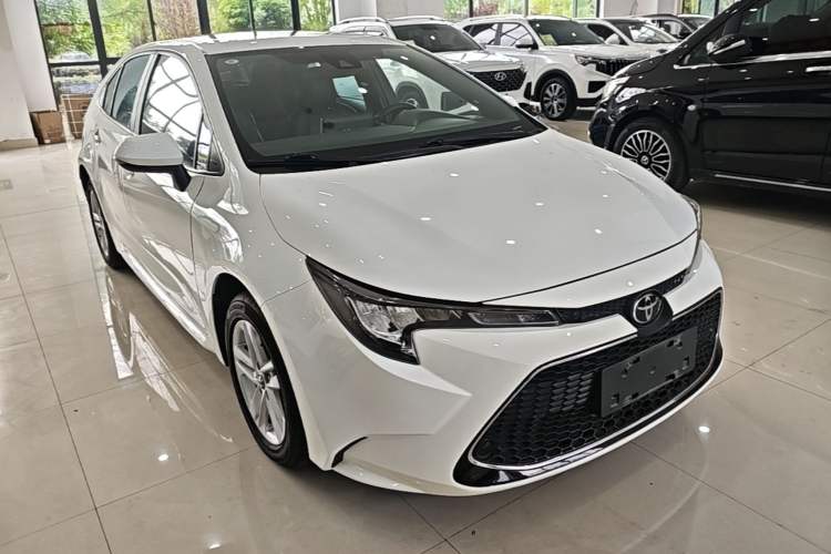 Used Toyota Levin 2022 185T CVT Luxury Edition Front Right 45 Deg