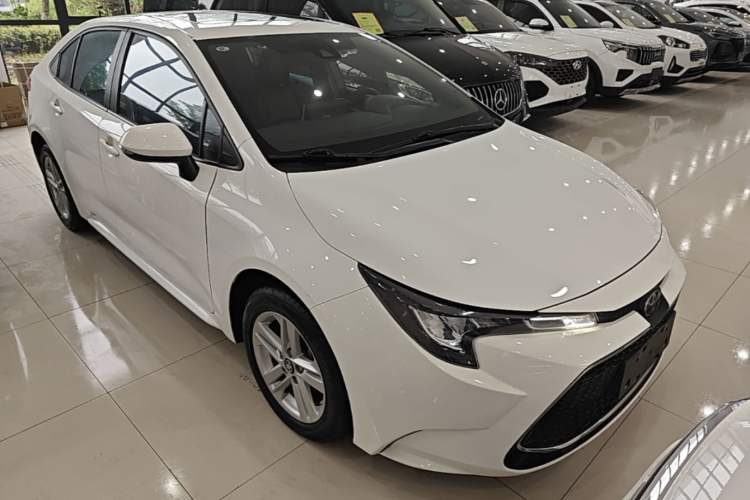Used Toyota Levin 2022 185T CVT Luxury Edition Front Right 45 Deg