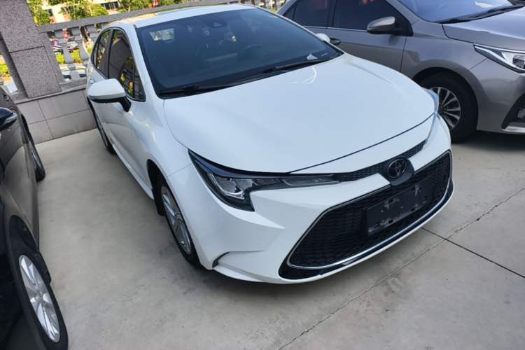 Used Toyota Levin 2022 185T CVT Luxury Edition Front Right 45 Deg