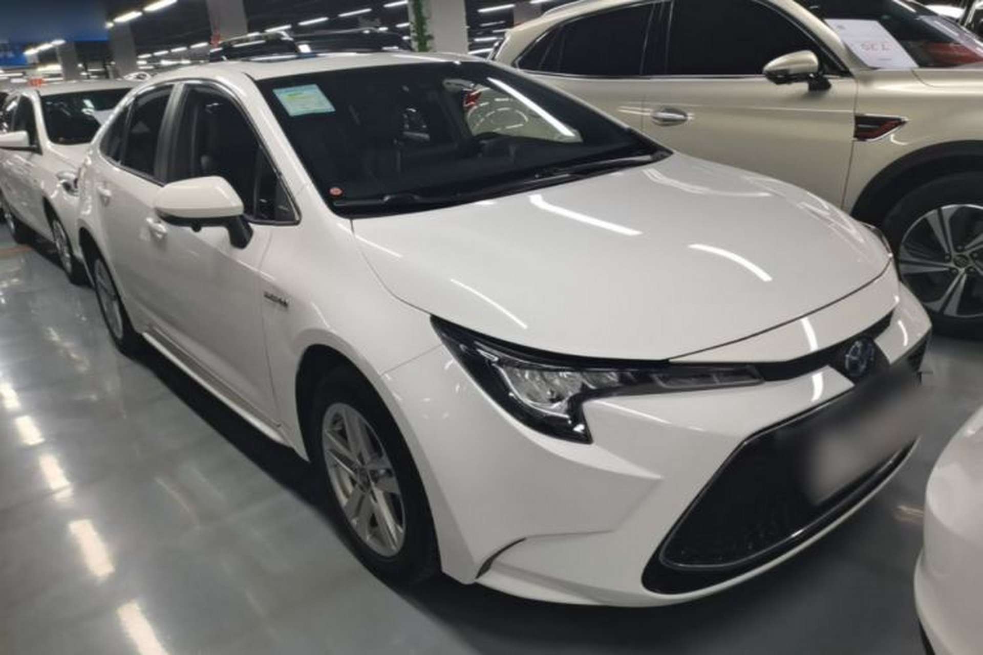 Used Toyota Levin 2022 Dual-Engine 1.8H E-CVT Luxury Edition Front Right 45 Deg