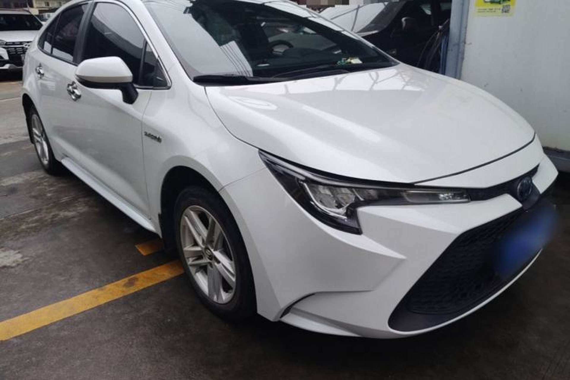 Used Toyota Levin 2022 Dual-Motor 1.8H E-CVT Leading Edition Front Right 45 Deg