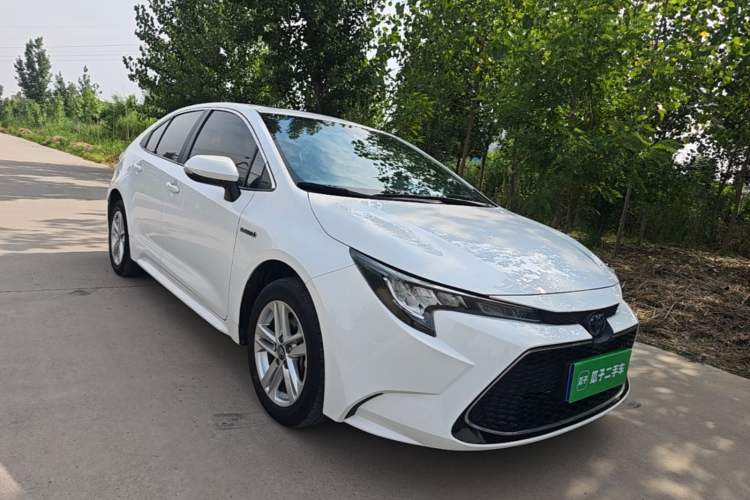 Used Toyota Levin 2022 Dual-Engine 1.8H E-CVT Luxury Edition Front Right 45 Deg