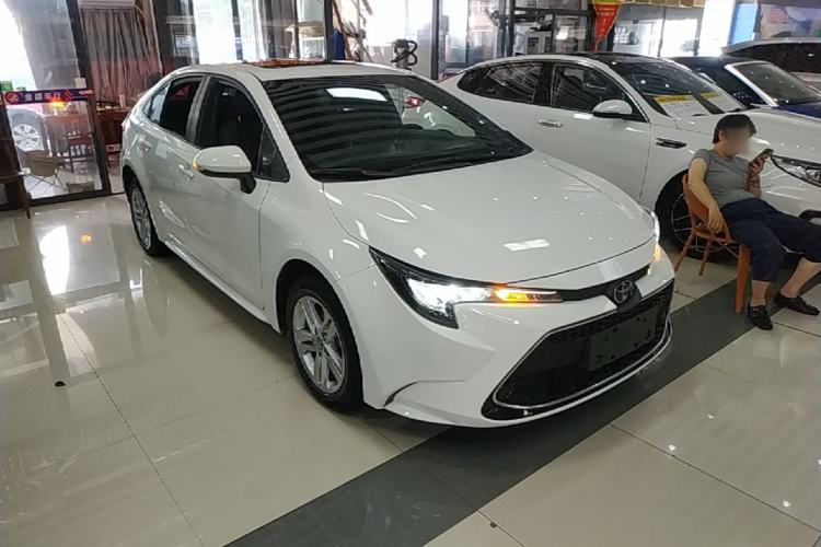 Used Toyota Levin 2022 185T CVT Luxury Edition Front Right 45 Deg