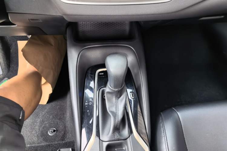 Used Toyota Levin 2022 185T CVT Luxury Edition Gear Lever