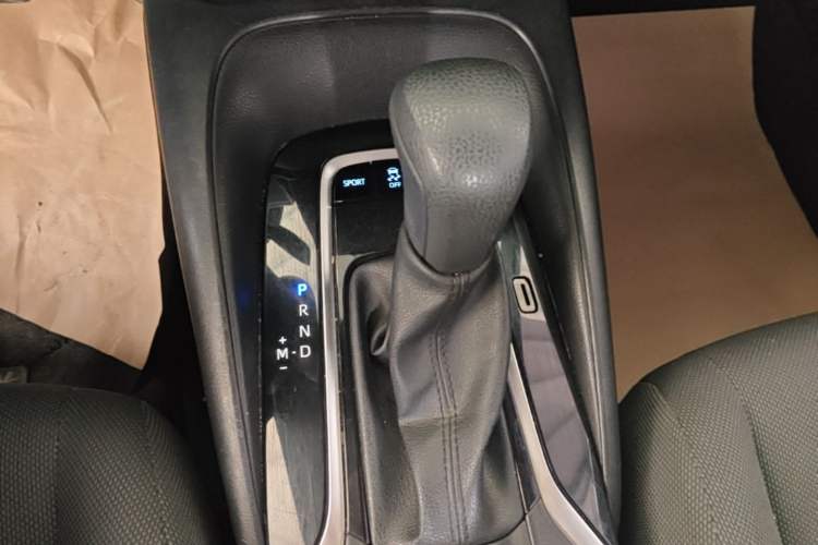 Used Toyota Levin 2022 Facelift TNGA 1.5L CVT Progressive Edition Gear Lever