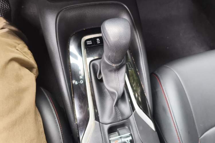 Used Toyota Levin 2022 Dual-Motor 1.8H E-CVT Progressive Edition Gear Lever