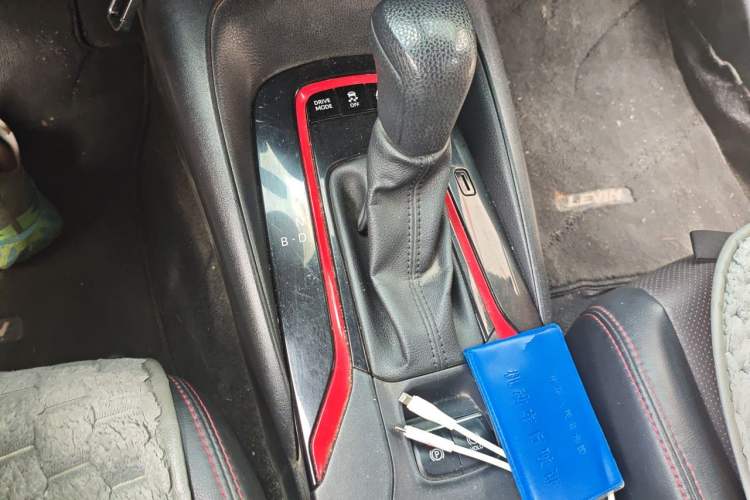 Used Toyota Levin 2022 Dual-Motor 1.8H E-CVT Sport Edition Gear Lever