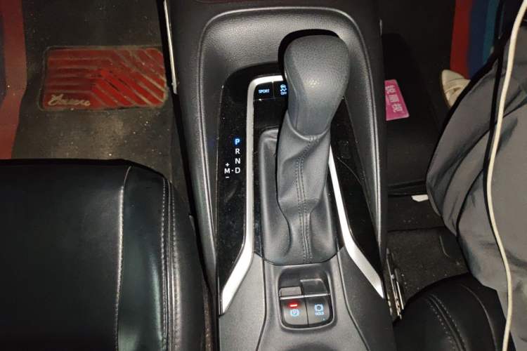 Used Toyota Levin 2022 Facelift TNGA 1.5L CVT Progressive Edition Gear Lever