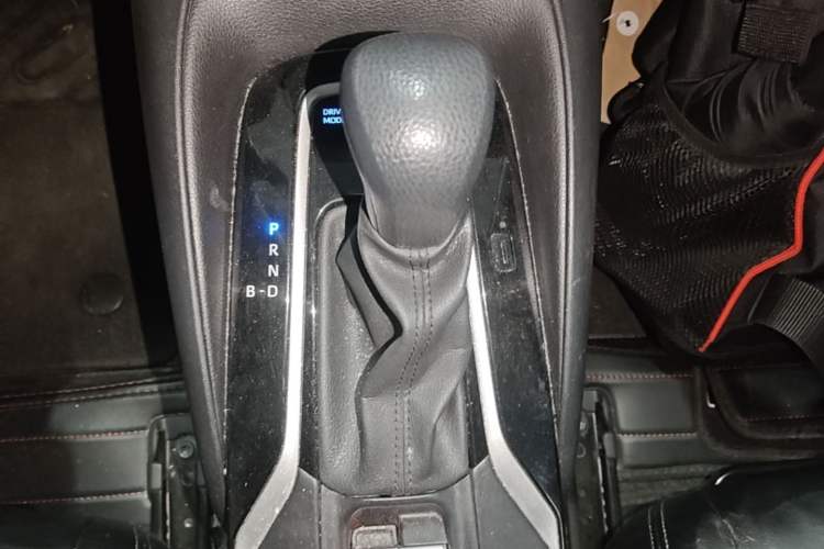Used Toyota Levin 2022 Dual-Motor 1.8H E-CVT Progressive Edition Gear Lever
