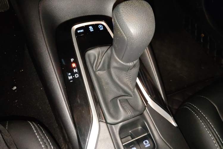 Used Toyota Levin 2022 185T CVT Luxury Edition Gear Lever