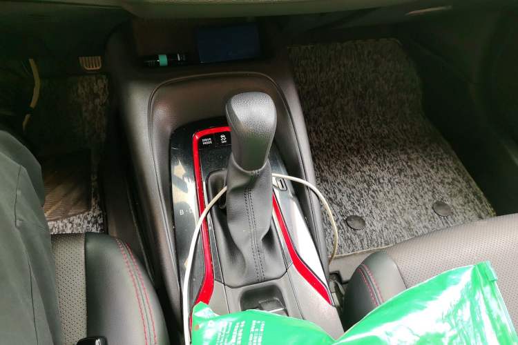 Used Toyota Levin 2022 Dual-Motor 1.8H E-CVT Sport Edition Gear Lever