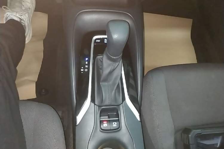 Used Toyota Levin 2022 185T CVT Luxury Edition Gear Lever