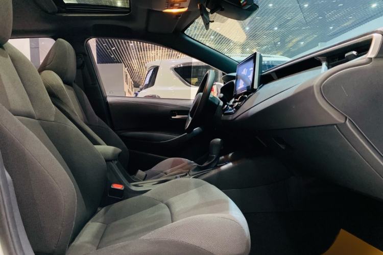 Used Toyota Levin 2022 185T CVT Luxury Edition Interior 10