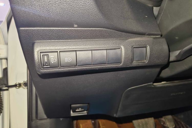 Used Toyota Levin 2022 185T CVT Luxury Edition Interior 12
