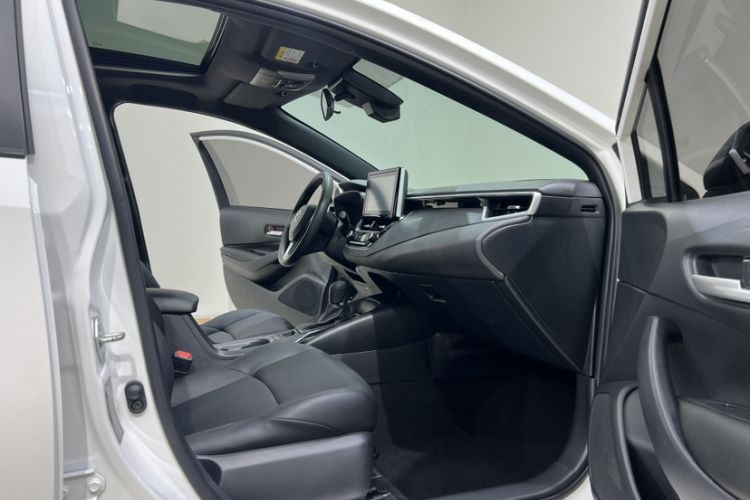 Used Toyota Levin 2022 185T CVT Luxury Edition Interior 2