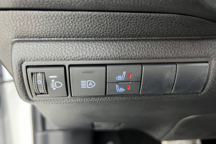 Used Toyota Levin 2022 185T CVT Luxury Edition Interior 3
