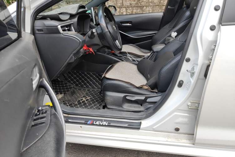 Used Toyota Levin 2022 Dual-Engine 1.8H E-CVT Luxury Edition Interior 3