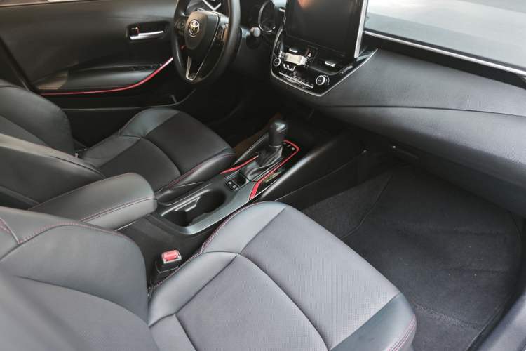 Used Toyota Levin 2022 Dual-Motor 1.8H E-CVT Sport Edition Interior 3