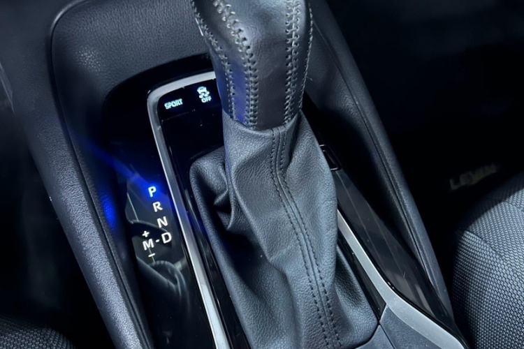 Used Toyota Levin 2022 185T CVT Luxury Edition Interior 4