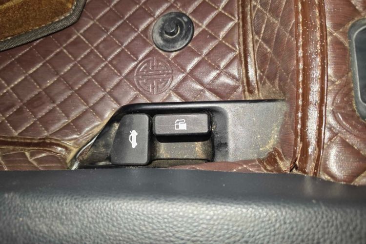 Used Toyota Levin 2022 185T CVT Luxury Edition Interior 4