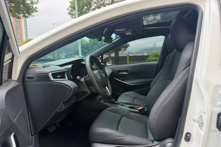 Used Toyota Levin 2022 Dual-Engine 1.8H E-CVT Luxury Edition Interior 4