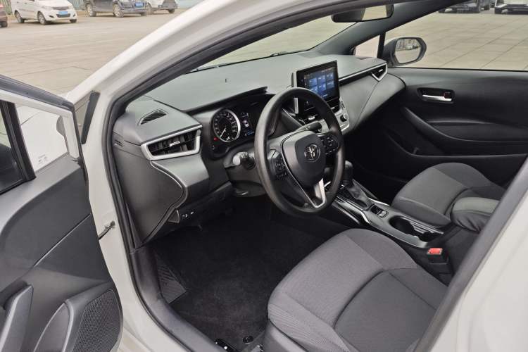 Used Toyota Levin 2022 185T CVT Luxury Edition Interior 4