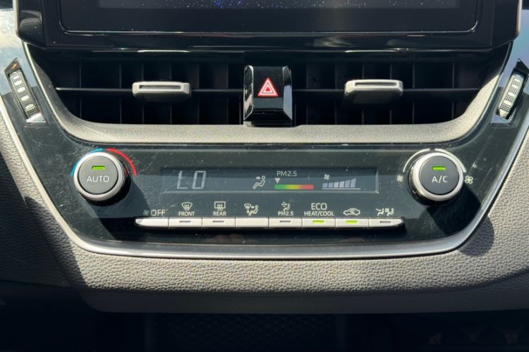 Used Toyota Levin 2022 Dual-Engine 1.8H E-CVT Luxury Edition Interior 4