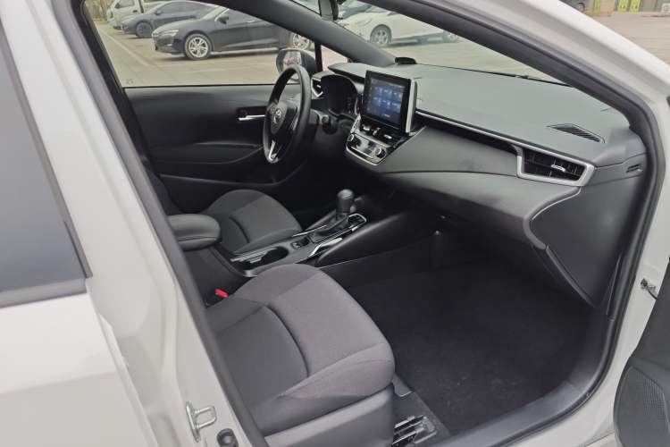 Used Toyota Levin 2022 185T CVT Luxury Edition Interior 5