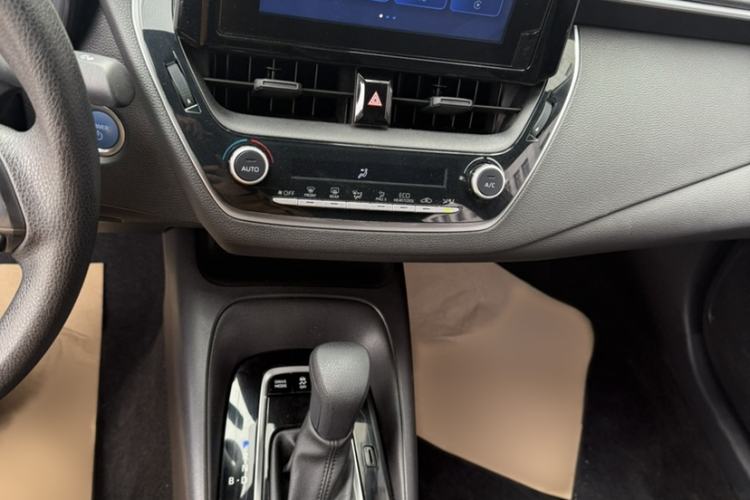 Used Toyota Levin 2022 Dual-Motor 1.8H E-CVT Leading Edition Interior 6