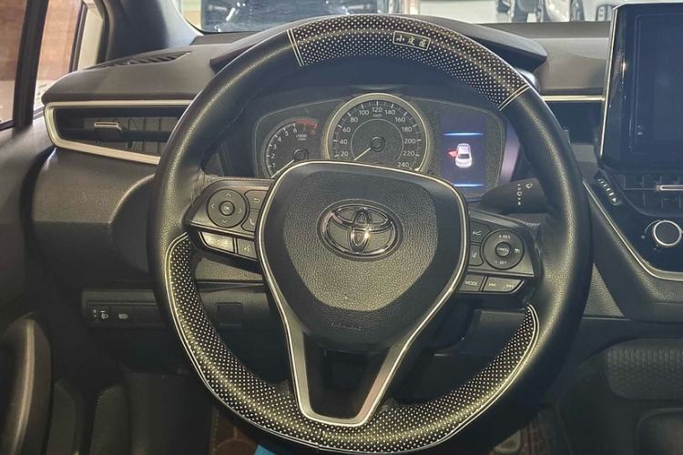 Used Toyota Levin 2022 185T CVT Luxury Edition Interior 9