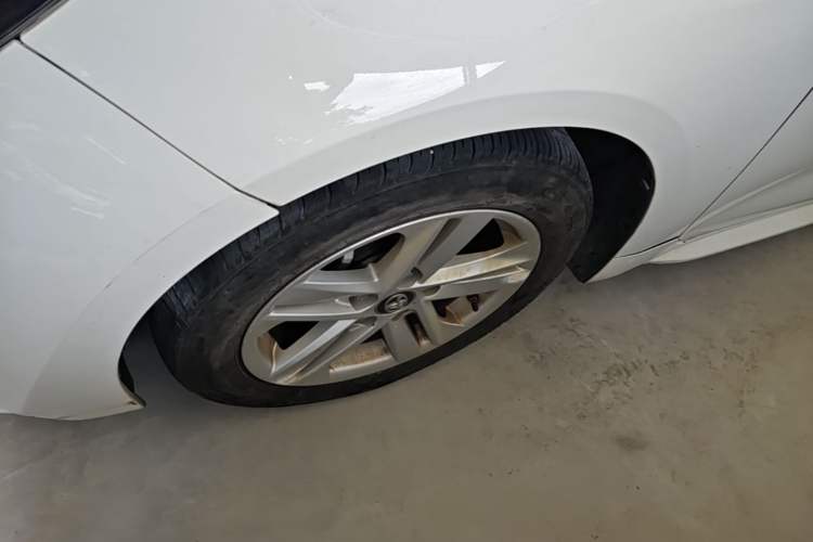 Used Toyota Levin 2022 Facelift TNGA 1.5L CVT Progressive Edition Left Front Wheel Hub