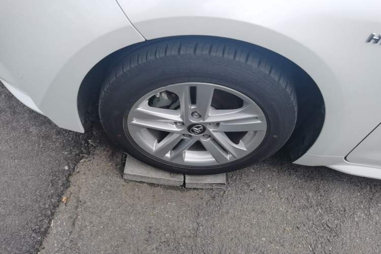Used Toyota Levin 2022 Dual-Engine 1.8H E-CVT Luxury Edition Left Front Wheel Hub