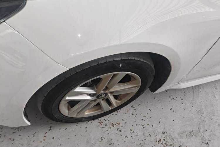 Used Toyota Levin 2022 Facelift TNGA 1.5L CVT Progressive Edition Left Front Wheel Hub
