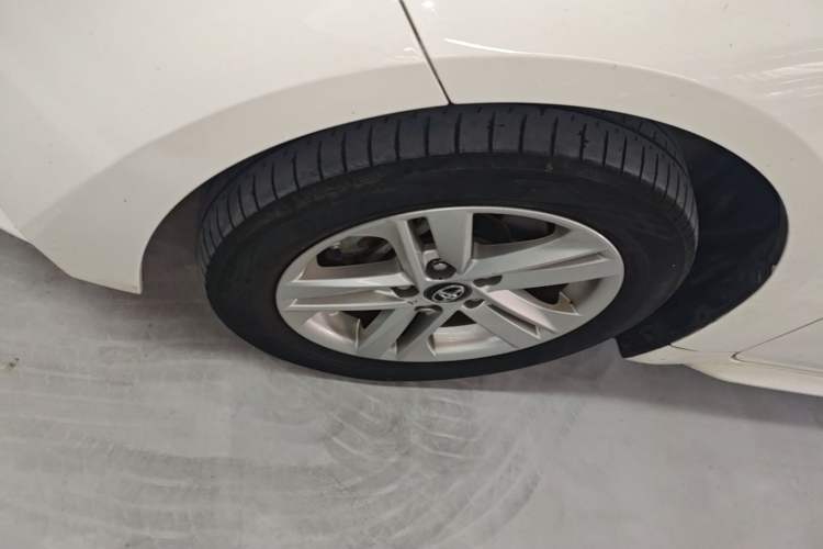 Used Toyota Levin 2022 185T CVT Luxury Edition Left Front Wheel Hub