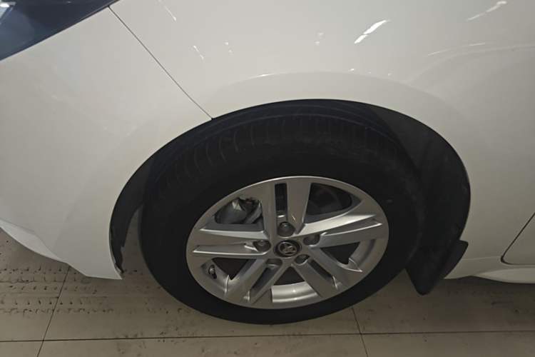 Used Toyota Levin 2022 185T CVT Luxury Edition Left Front Wheel Hub