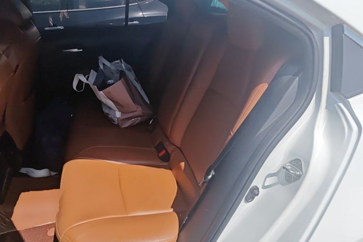 Used Toyota Levin 2022 Dual-Motor 1.8H E-CVT Leading Edition Left Rear Seat
