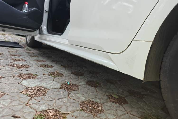 Used Toyota Levin 2022 TNGA 1.5L CVT Progressive Edition Left Side Sill