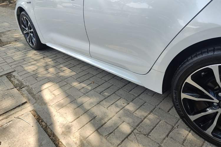 Used Toyota Levin 2022 Dual-Motor 1.8H E-CVT Sport Edition Left Side Sill