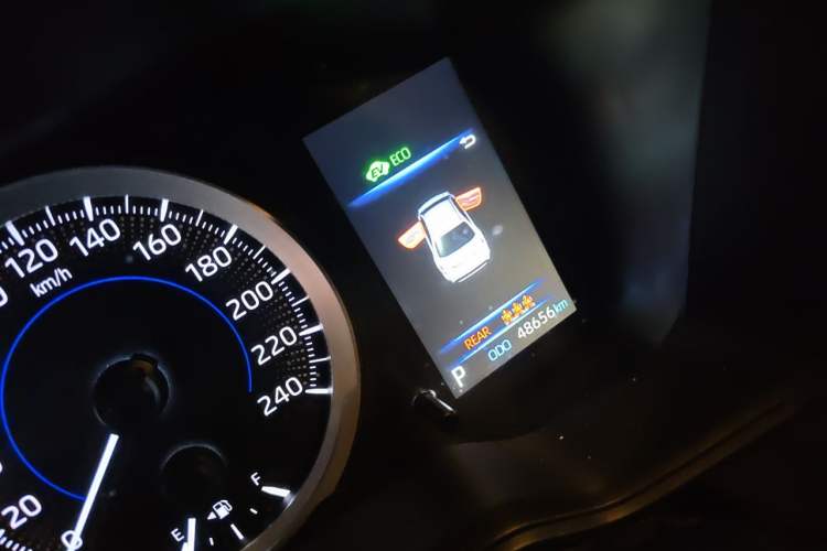 Used Toyota Levin 2022 Dual-Motor 1.8H E-CVT Leading Edition Odometer Close Up