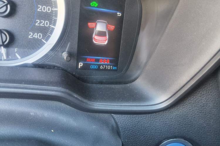 Used Toyota Levin 2022 Dual-Motor 1.8H E-CVT Progressive Edition Odometer Close Up