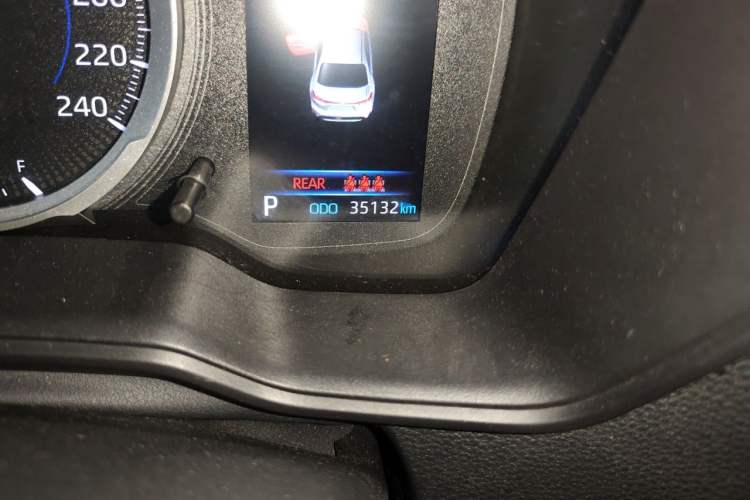 Used Toyota Levin 2022 Dual-Engine 1.8H E-CVT Luxury Edition Odometer Close Up