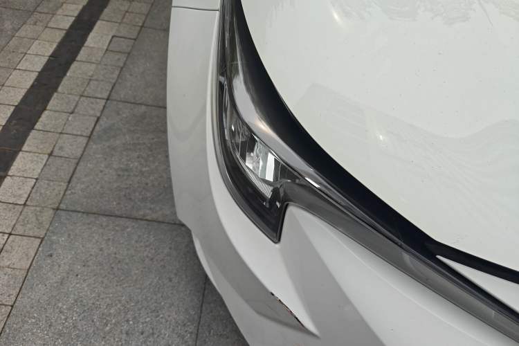 Used Toyota Levin 2022 Facelift TNGA 1.5L CVT Progressive Edition Right Front Headlight