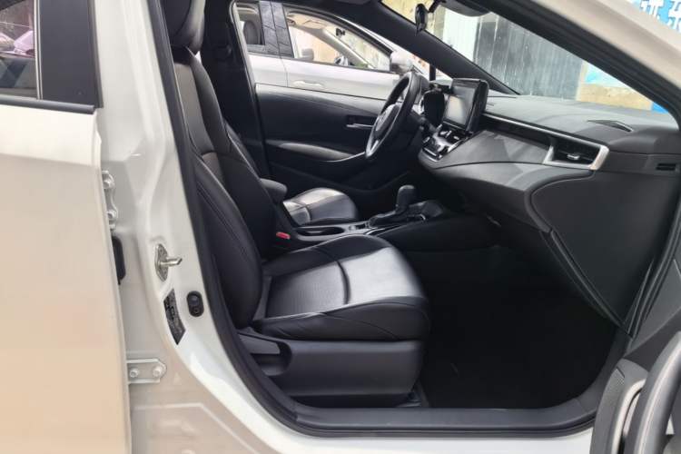 Used Toyota Levin 2022 185T CVT Luxury Edition Right Front Seat