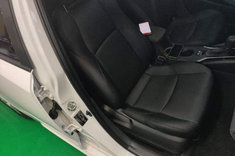 Used Toyota Levin 2022 185T CVT Luxury Edition Right Front Seat