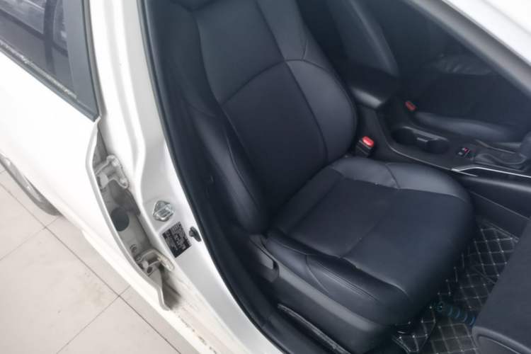 Used Toyota Levin 2022 Facelift TNGA 1.5L CVT Progressive Edition Right Front Seat
