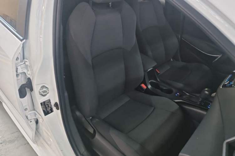 Used Toyota Levin 2022 Dual-Motor 1.8H E-CVT Progressive Edition Right Front Seat