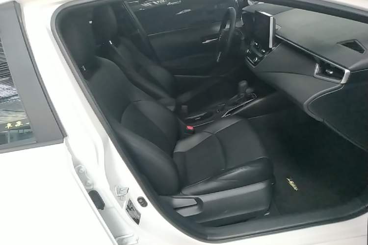 Used Toyota Levin 2022 185T CVT Luxury Edition Right Front Seat